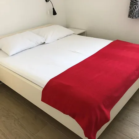 Pensjonat I Sobe Ivancic1 Novi Vinodolski