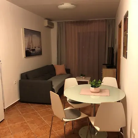 I Sobe Ivancic1 3* Novi Vinodolski